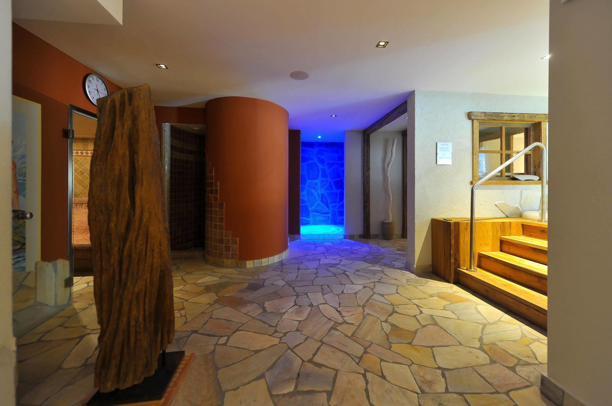 Sport Hotel Vittoria Passo del Tonale Exterior foto